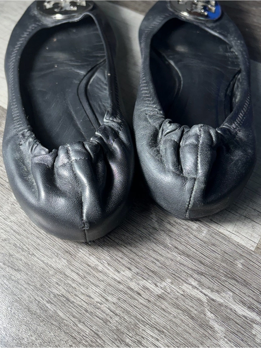 Tory Burch Black Leather Logo Ballet Flats - Picture 12 of 13